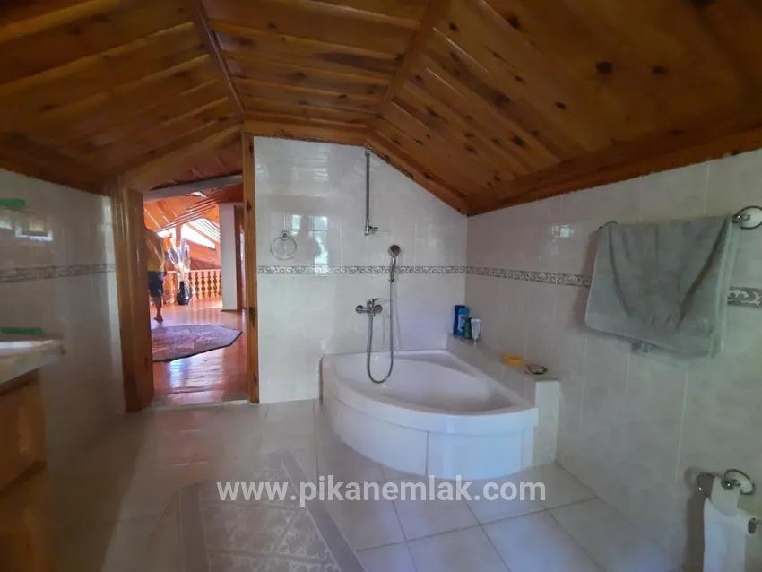 4+1-Zimmer Villa Zu verkaufen in Dalyan Bz. Ortaca - 3.500 m²