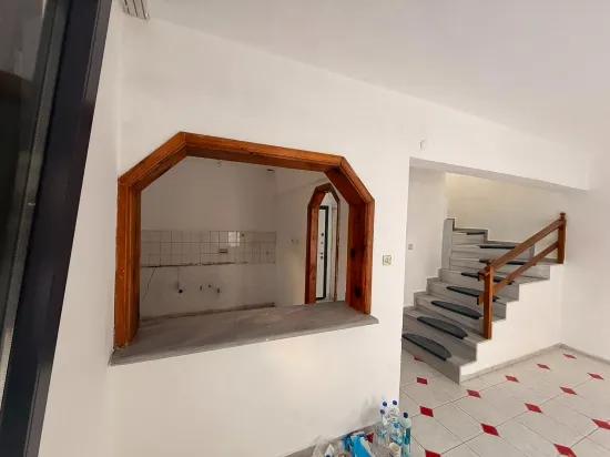 In Gömeç Karaağaç, 200 Metre vom Meer entfernt, zu verkaufen: 3+1 Villa