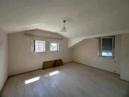 Im Ulucami Viertel von Köyceğiz zum Verkauf 3+1 Dach Duplex