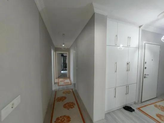 In Köyceğiz Toparlar, auf dem 1400 m2 Grundstück, stehen 5 freistehende Wohnungen zum Verkauf.