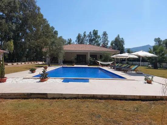 In Dalyan Karadağ voll möbliert, mit Pool, freistehende Villa