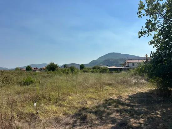 Im Dalaman Zentrum hinter Opet 323 M² 4 Geschosse erschlossen freistehendes Grundstück