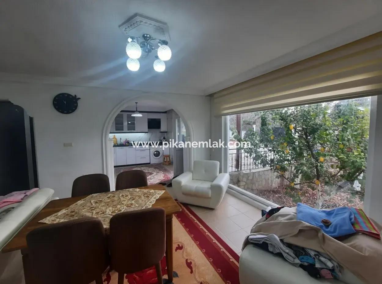 Villa Mit 200 M2 Seeblick Auf 1700 M2 Grundstück In Köyceğiz Zeytinalan Steht Zum Verkauf