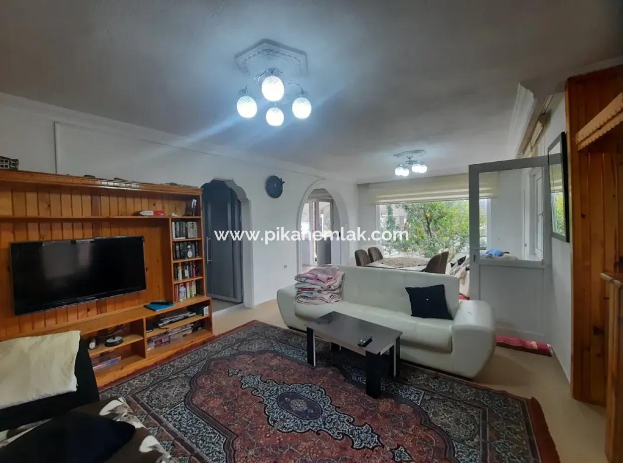 Villa Mit 200 M2 Seeblick Auf 1700 M2 Grundstück In Köyceğiz Zeytinalan Steht Zum Verkauf