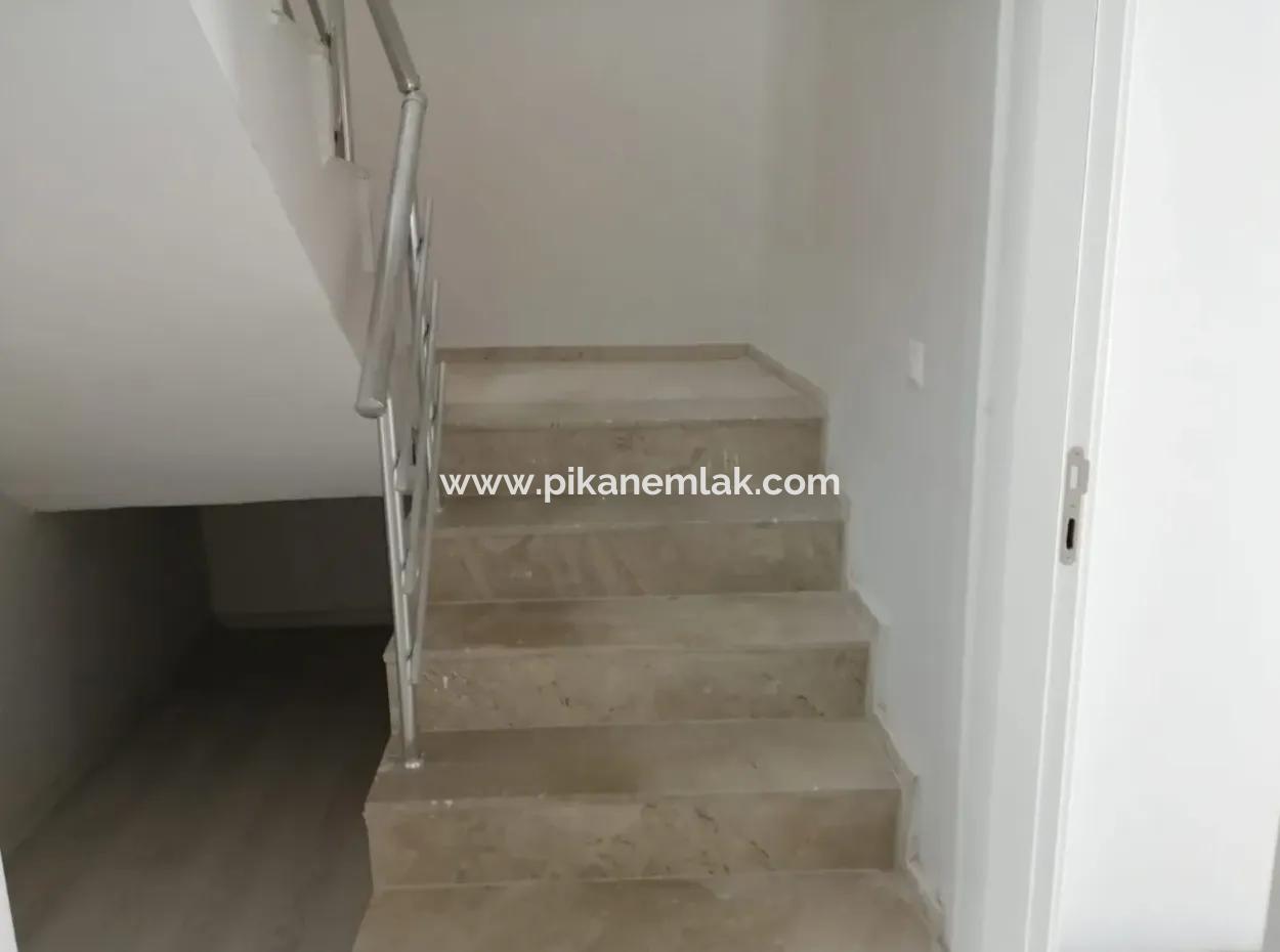 Duplex-Penthouse Zum Verkauf In Oriya Null