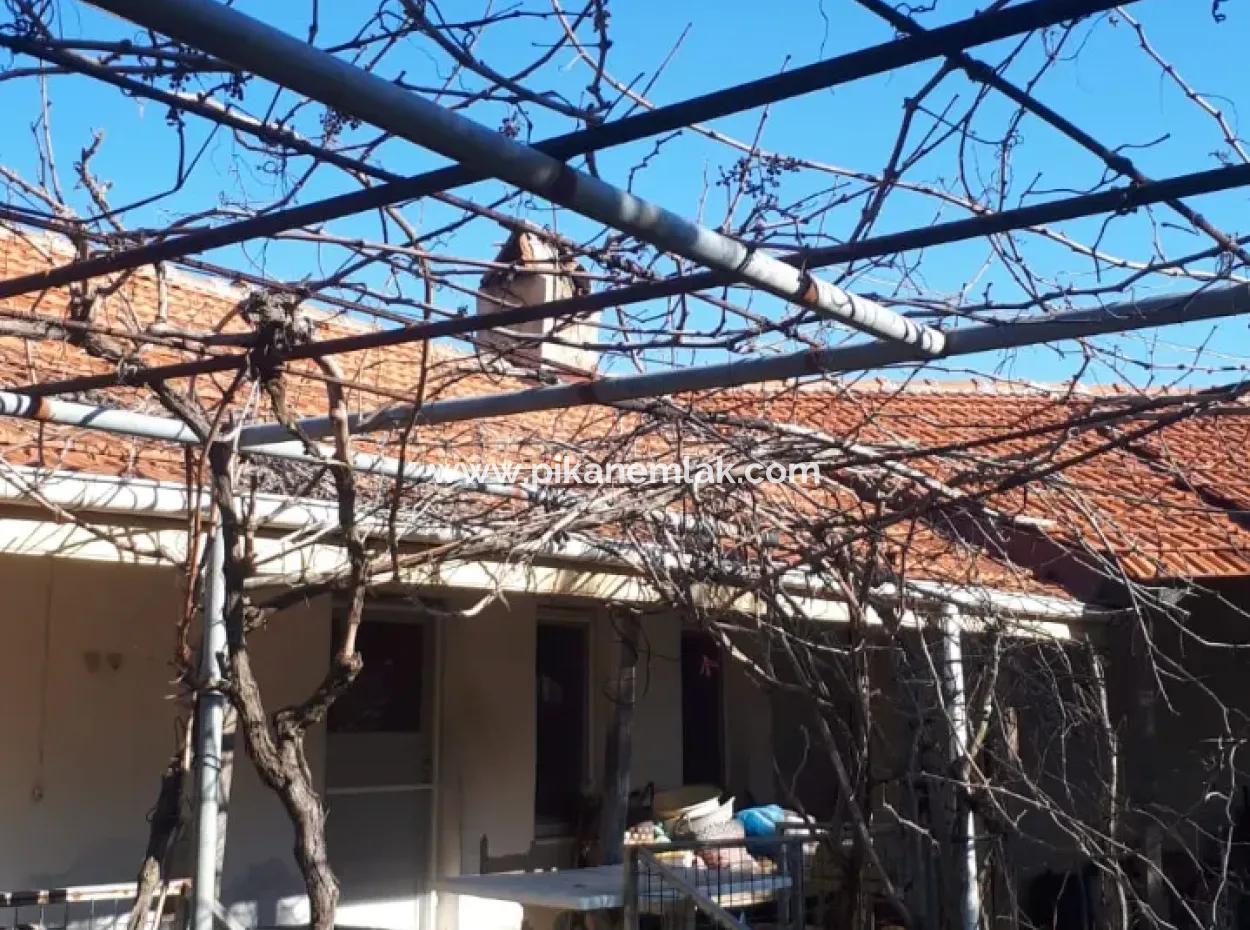 Dorfhaus Zum Verkauf Auf 545 M2 Zoniertem Grundstück In Denizli Kızılağaç