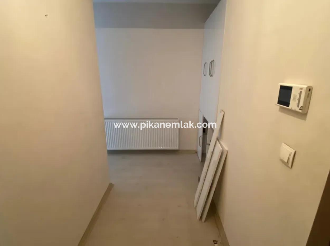 Zu Verkaufen Im Zentrum Von Ortaca 3 1 165M2 Wohnung Mit Heizung.