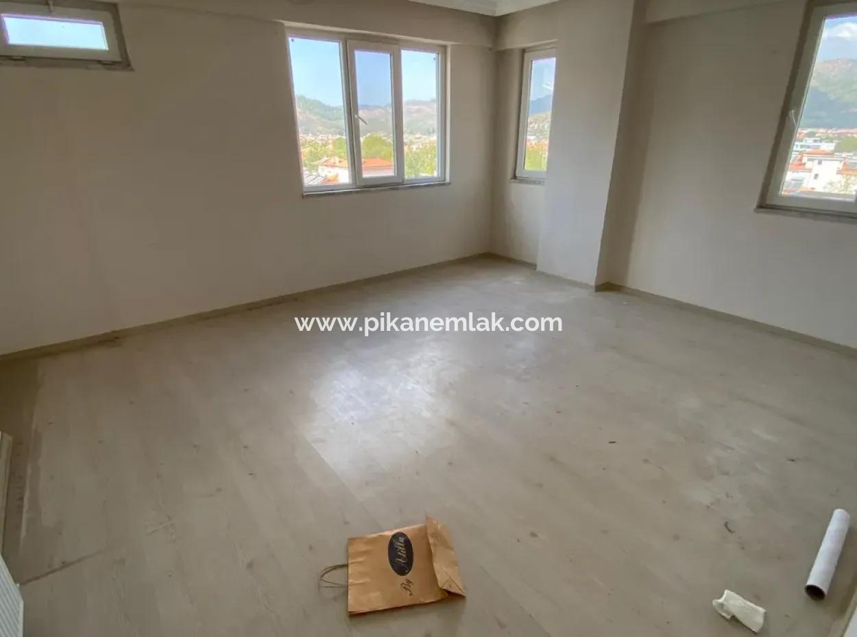 Zu Verkaufen Im Zentrum Von Ortaca 3 1 165M2 Wohnung Mit Heizung.