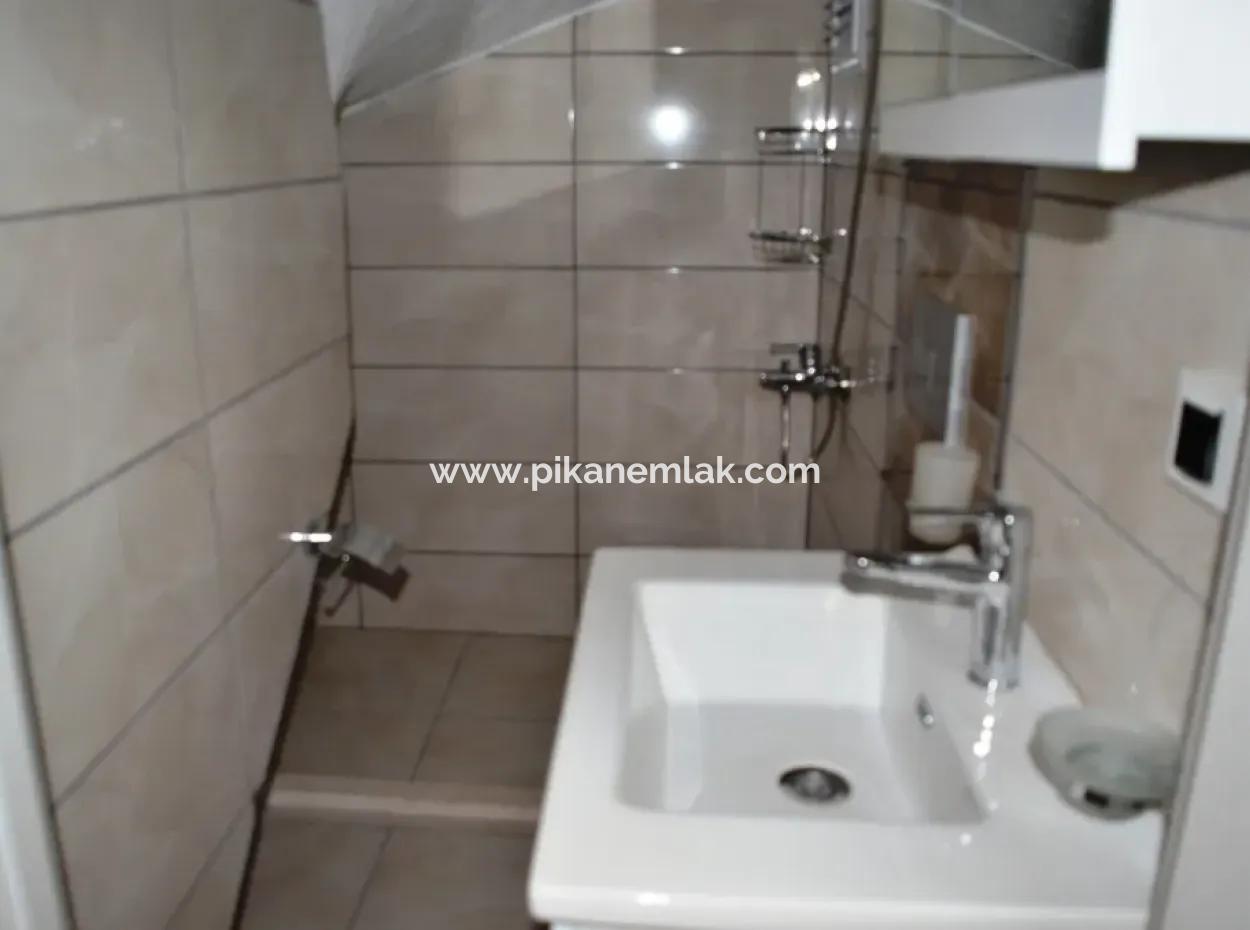 Null Geschäfte Zum Verkauf Im Dorf Business Center