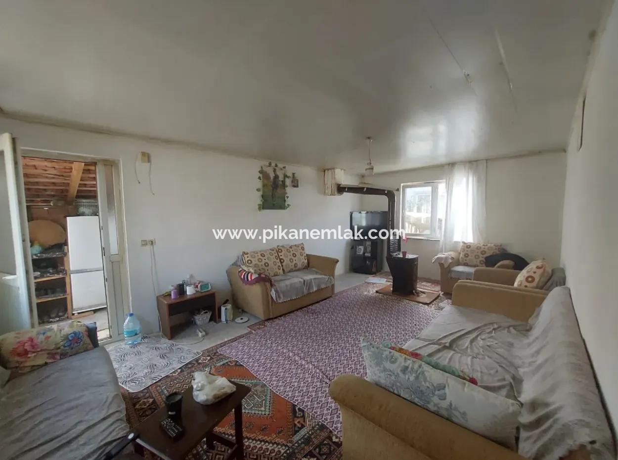 Zu Verkaufen In Ortaca Karaburun, 171 M2 Freistehendes Grundstück 50 M2 1 1 Dorfhaus