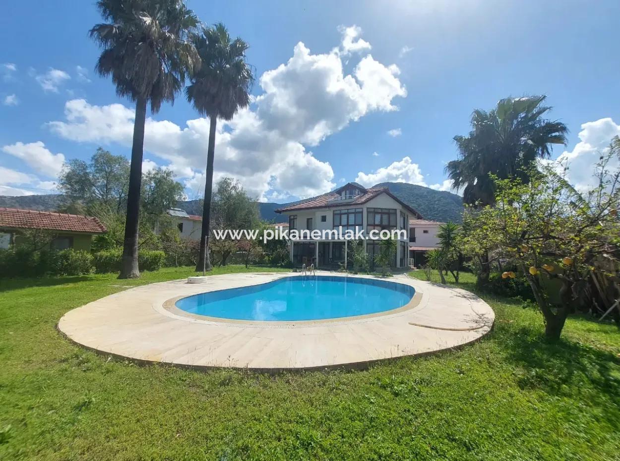 Zu Verkaufen 200 M2 5 In 1 Freistehendes Triplex Mit Pool Auf Einem 1.000 M2 Großen Grundstück In Ortaca Dalyan.