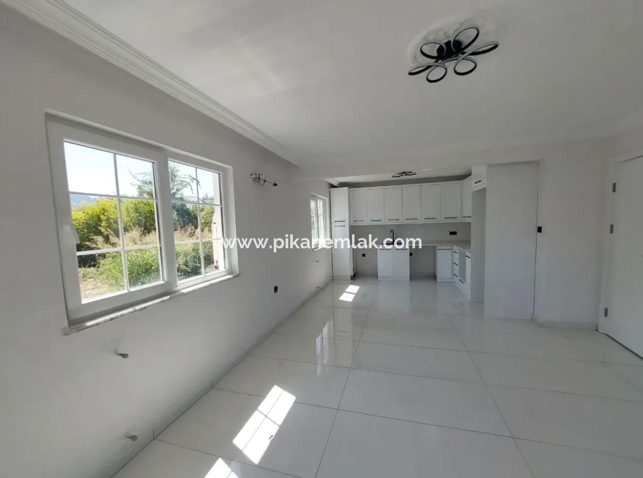 Ideal Für Ein Ruhiges Leben Mitten In Der Natur In Muğla Ortaca Eskiköy, 2 1 Einstöckiges Haus Zu Vermieten.