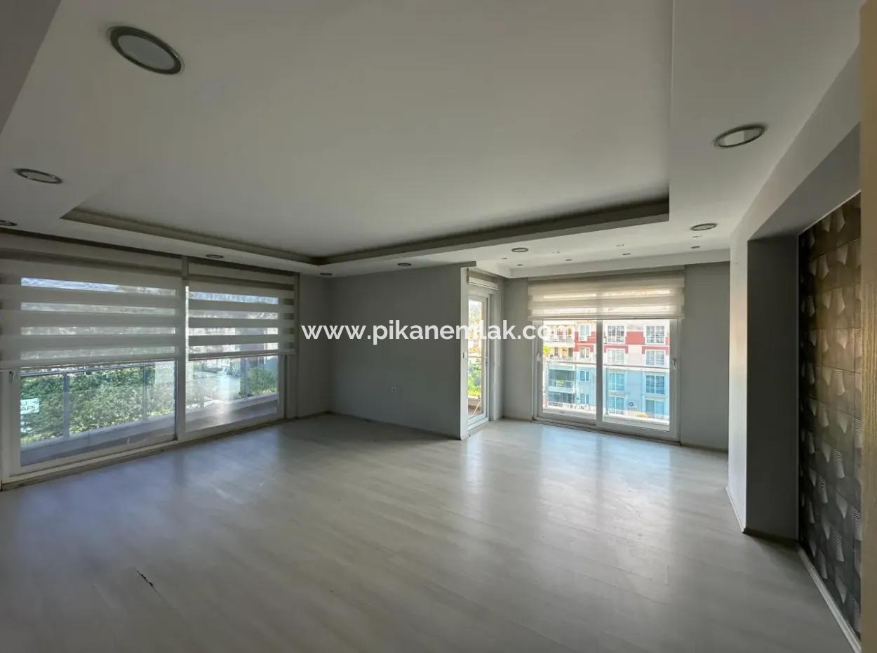 3 1 Luxus Boulevard Front Wohnung In Residenz Zu Verkaufen