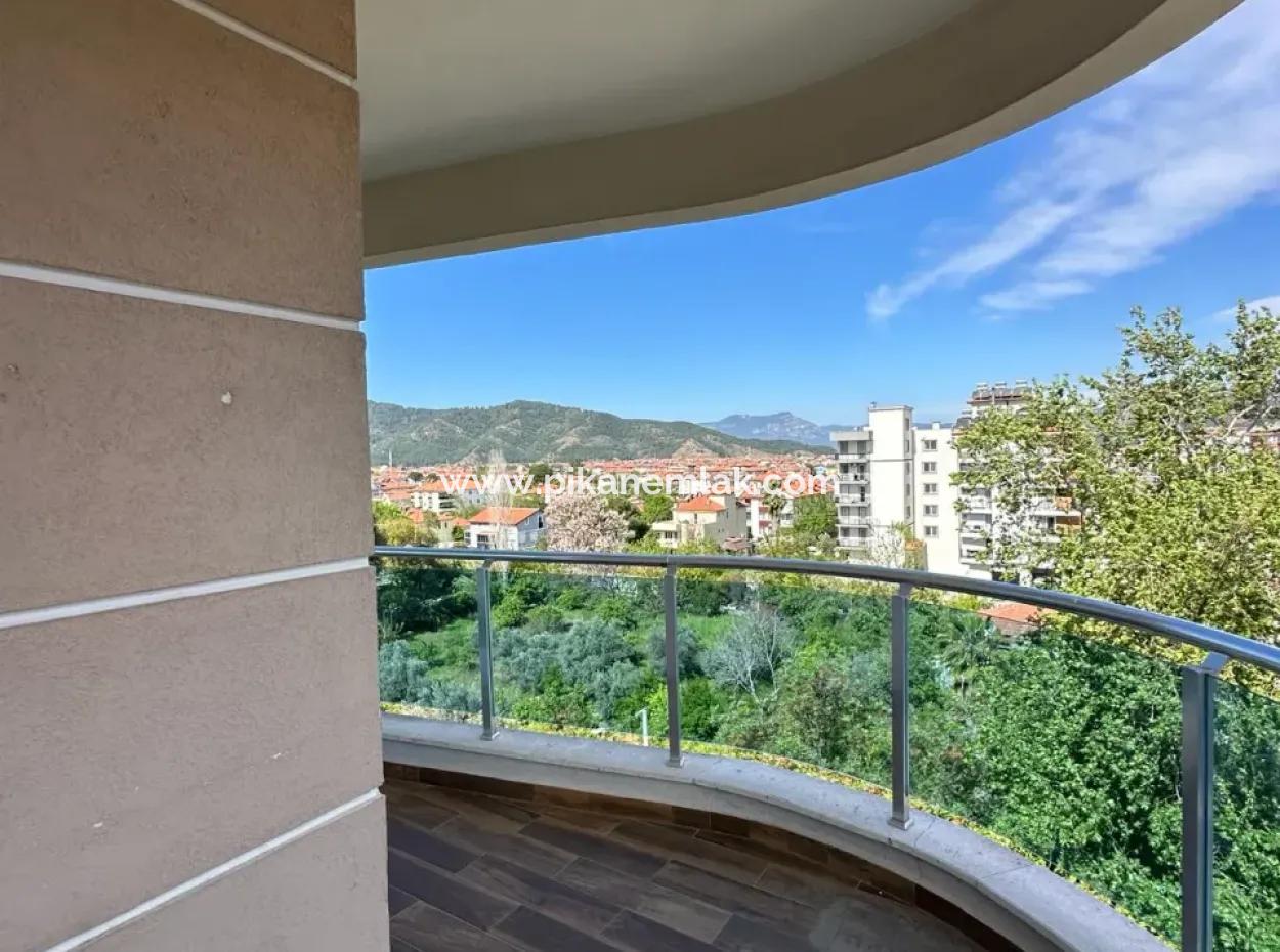 3 1 Luxus Boulevard Front Wohnung In Residenz Zu Verkaufen