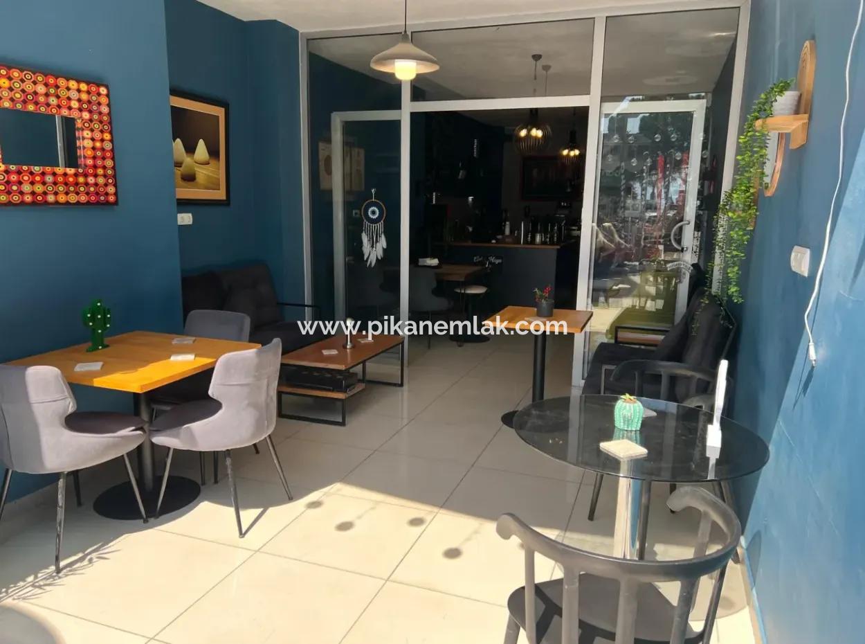 Workplace Cafe In Der Nähe Des Sees Im Zentrum Von Muğla Köyceğiz Steht Zum Verkauf