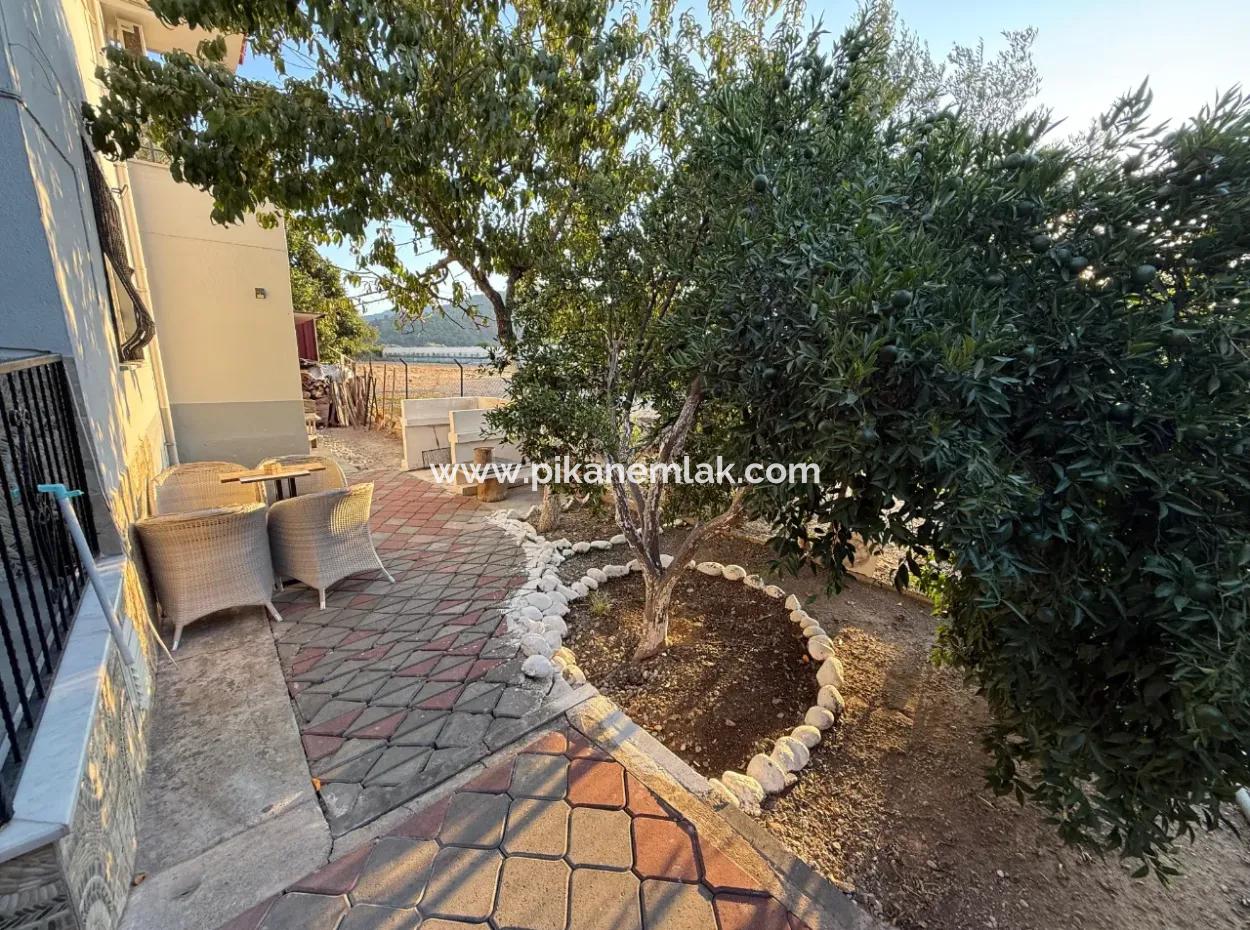 Ein Freistehendes 2,5-Stöckiges Gebäude An Der Dalyan-Straße In Ortacada Steht Zum Verkauf.