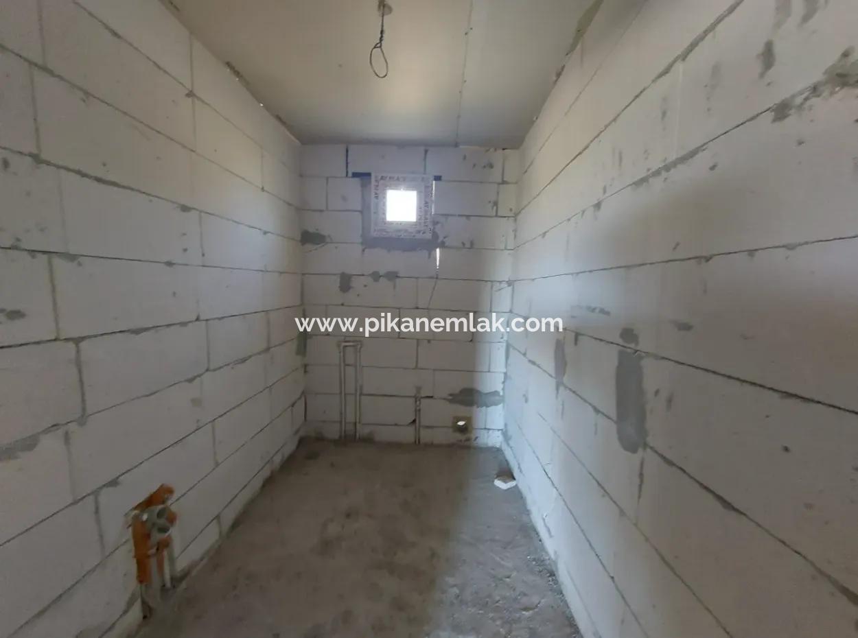 Auf 763 M2 Grundstück In Ortaca Gökbel, Rohbau 70 M2, 2 1 Fertighaus Zu Verkaufen