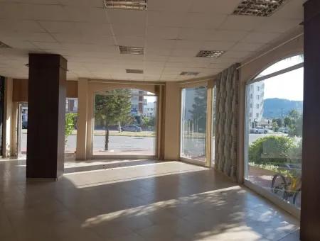 Der Leiter Der Ecke, Am Rande Der Fahrbahn Oriya Dalyan Rental-Shop-120 M2