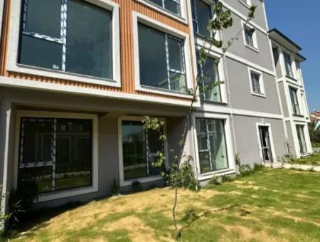 Erdgeschoss 2 1 Null-Pool-Wohnung Zum Verkauf In Ortaca