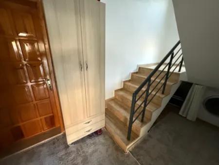 Ein Freistehendes 2,5-Stöckiges Gebäude An Der Dalyan-Straße In Ortacada Steht Zum Verkauf.