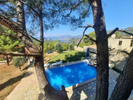 Muğla Dalyan Gökbelde Meerblick, Swimmingpool, 1800 M2 Land 2 1 Möbliertes Steinhaus Zum Verkauf