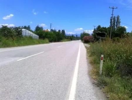 Oriya Land In Der Nähe Der Hauptstraße Zum Verkauf In Fethiye