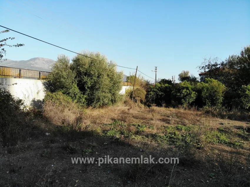Land Zu Verkaufen in Toparlar Bz. Köyceğiz - Gewerbliche Wohnungen-Zonierung - 2.800 m²