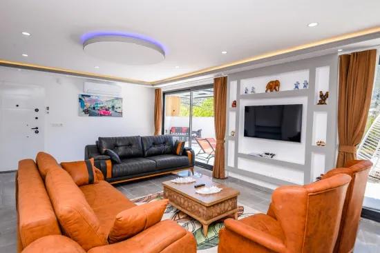 Antalya, Kaş, Kalkan, In İslamlar 1.000 M2 Freistehend Mit Grundbucheintrag Teilweise Meerblick Haus Zu Verkaufen