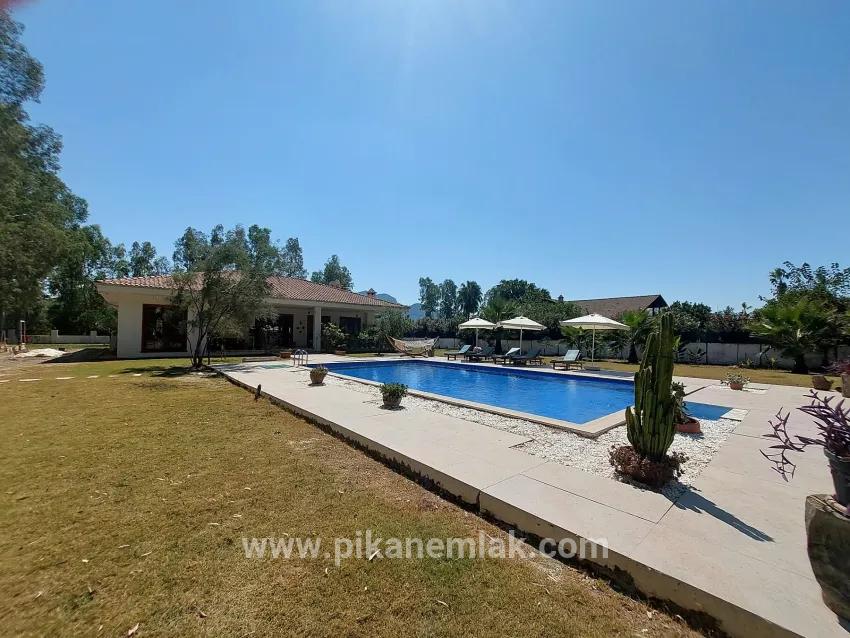 4+1 Bedroom Villa For rent in Dalyan Nbh. Ortaca - 450 m²