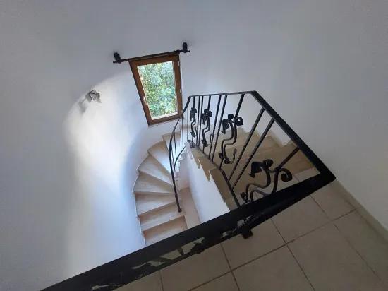 In Dalyan, Muğla, on a 700 m² plot, furnished 3+1 with swimming pool, 2 duplexes, 1 of them for rent.