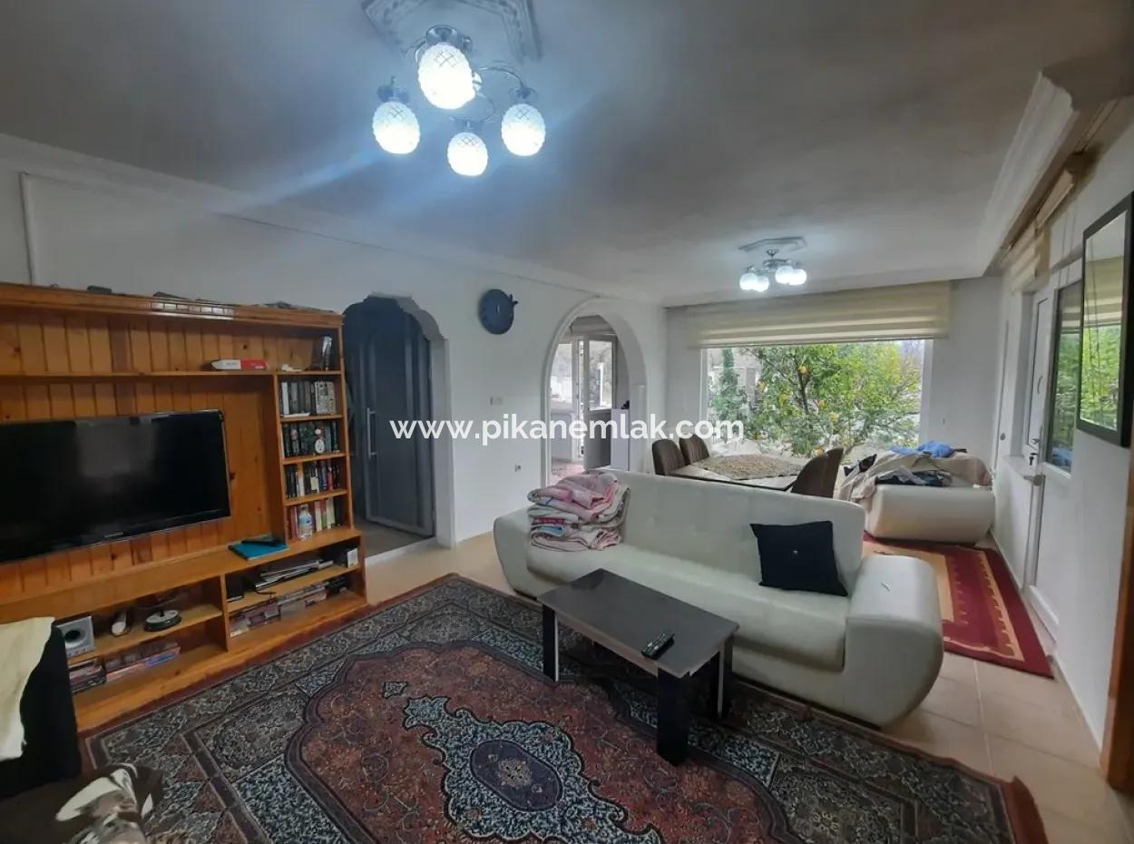 Villa With 200 M2 Lake View On 1700 M2 Land In Köyceğiz Zeytinalan Is For Sale