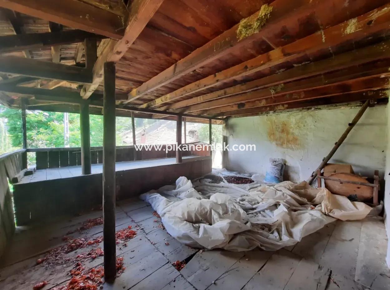 Beyağaç Sazak Ta 3 250 M2 Land Village House And Barn For Sale