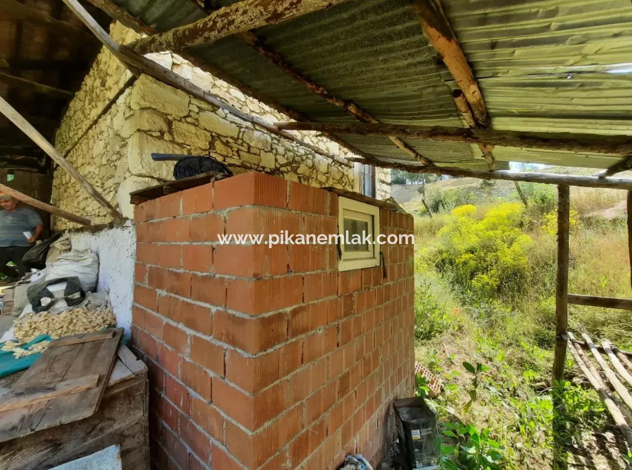 Beyağaç Sazak Ta 3 250 M2 Land Village House And Barn For Sale