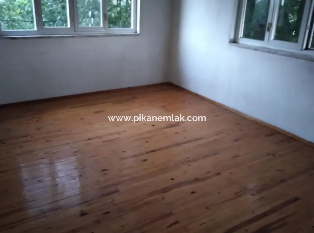 Ortaca Cumhuriyet Mah. 3-Storey House Complete For Sale In 357 M2 Plot