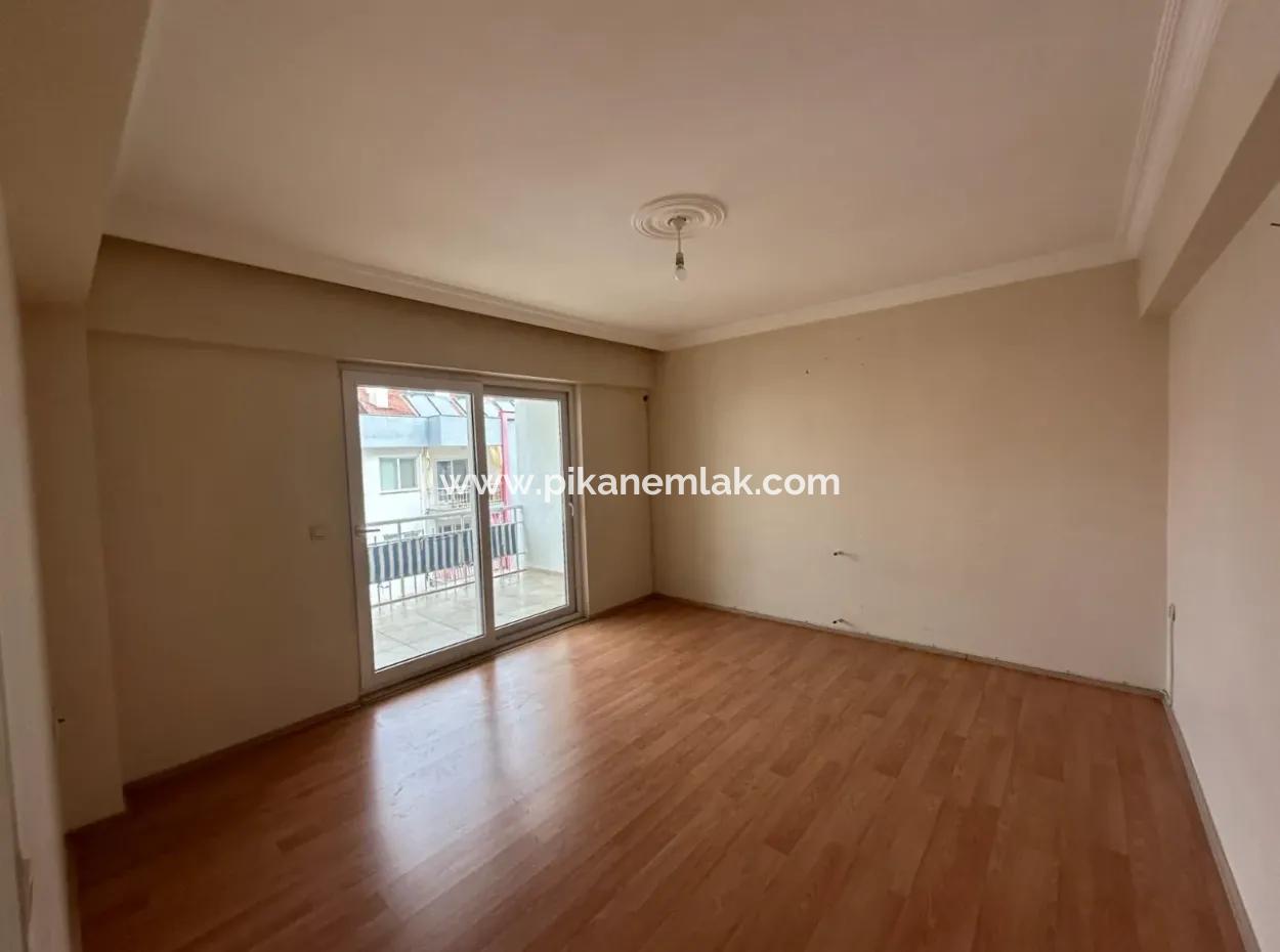 In The Middle Center 3 1 , 2. Floor Apartment For Sale