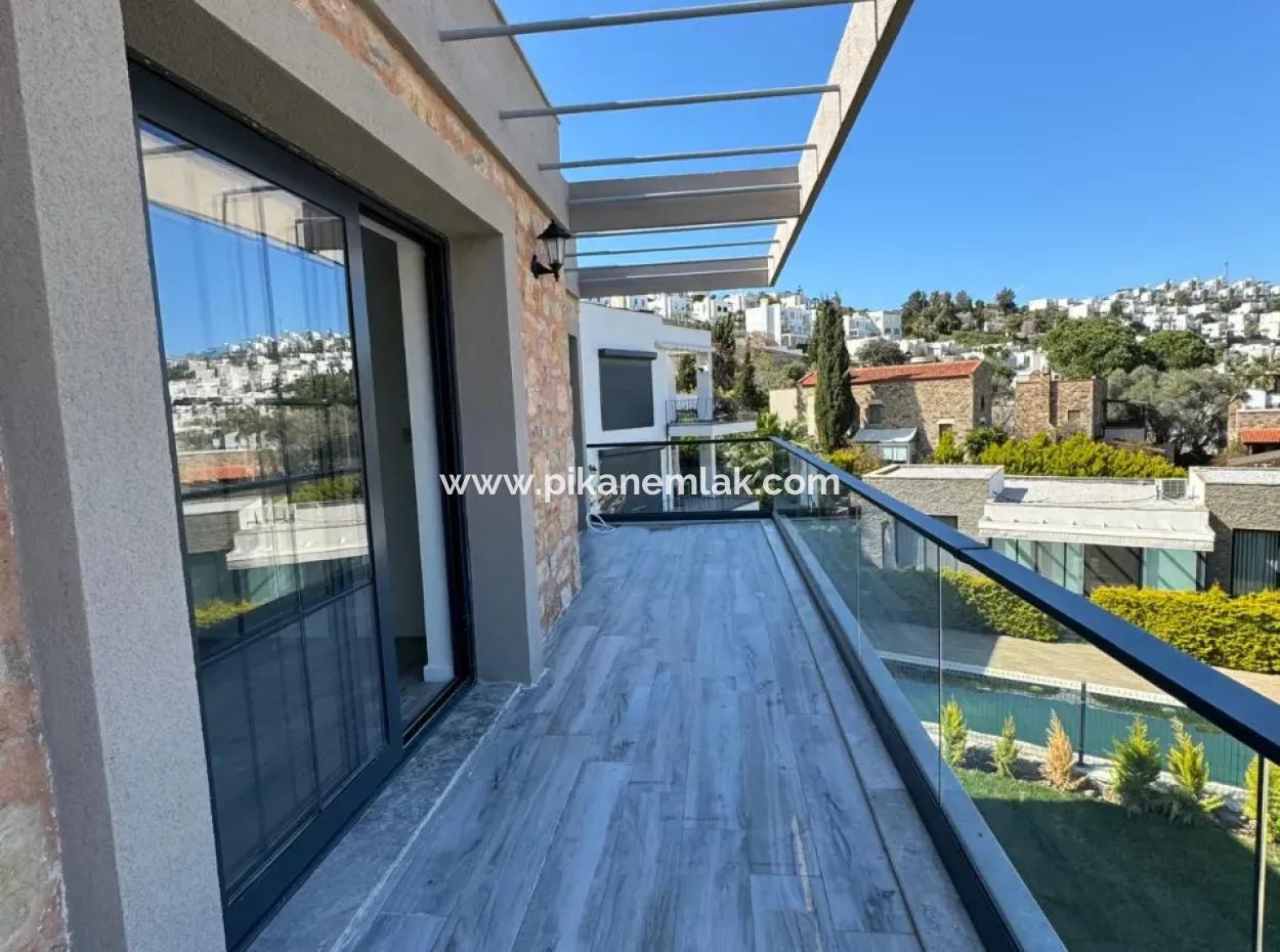 Mugla Bodrum Gundogan Sea View 4 1 Zero Duplex For Sale