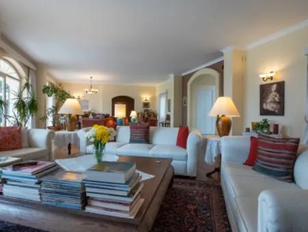 7 In 1 Detached Luxury House On A 2300 M2 Plot For Sale In Zekeriyaköy, Istanbul