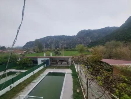 Unfurnished 160 M2, 2 1 Ground Floor Apartment For Rent In Ortaca Marmarlı.