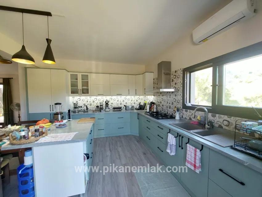 Для продажи Семейный дом 4+1 в Okçular Ortaca - 240 m²