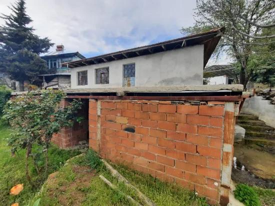 в Acıpayam Olukbaşı на участке 257 m2 отдельный, 85 m2, 2+1 деревенский дом на продажу или обмен