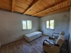 Для продажи Фермерский дом 2+1 в Kızılyaka Çameli - 5.000 m²