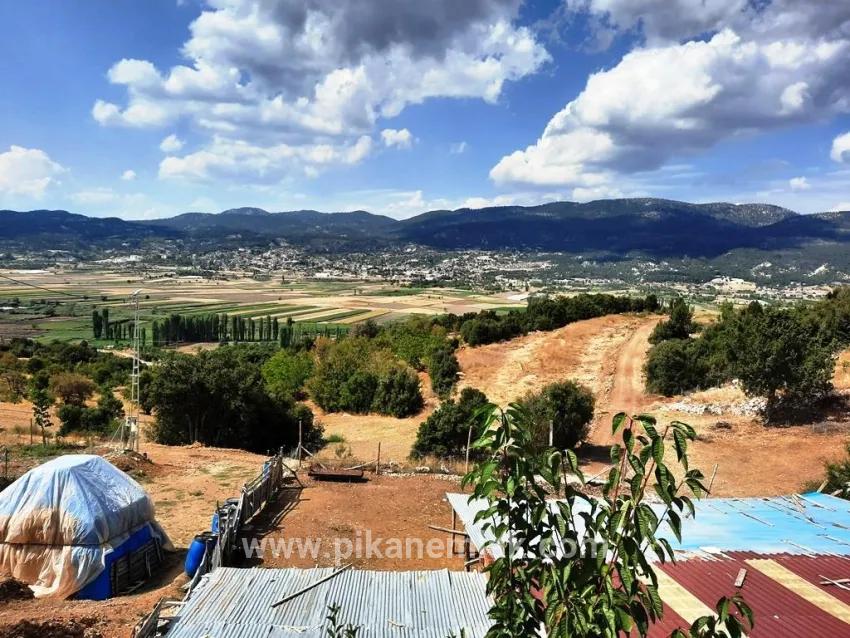 Çameli Kızılyaka Mah. Satılık 2+1 Çiftlik evi - 5.000 m²