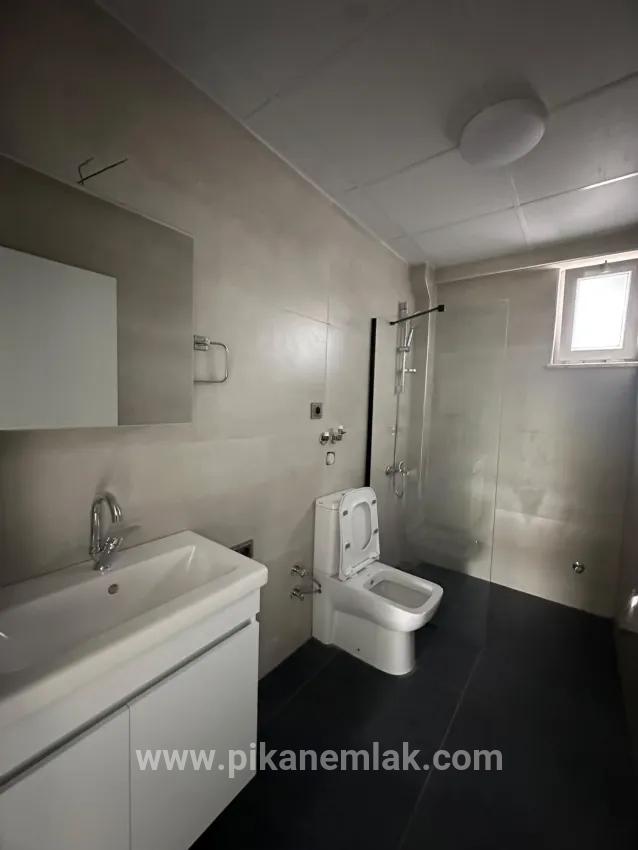 Ortaca Beşköprü Mah. Kiralık 4+1 Komple bina - 388 m²