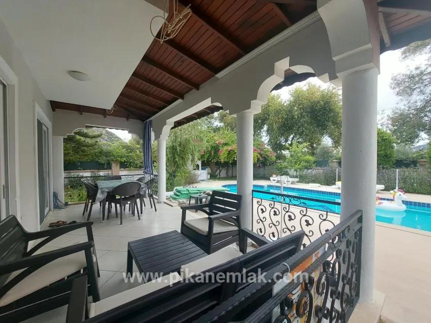 Ortaca Dalyan Mah. Kiralık 4+1 Villa - 220 m²
