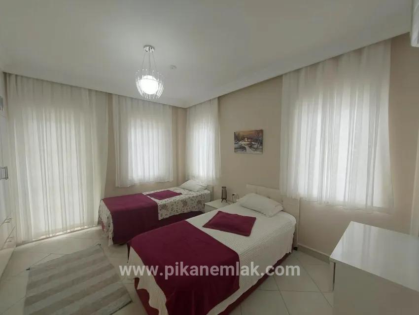 Ortaca Dalyan Mah. Kiralık 4+1 Villa - 220 m²