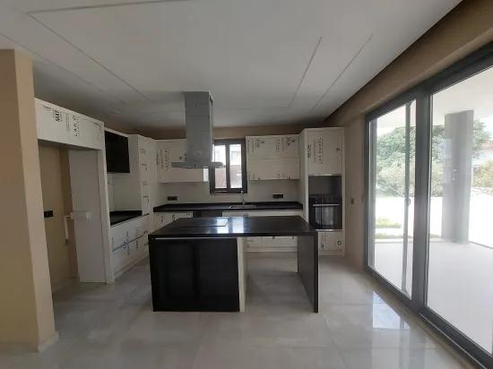 Dalyan’da 300 M2 Arsada Yüzme Havuzlu 4+1, 190 M2 Yeni Lüks Villa Satılık
