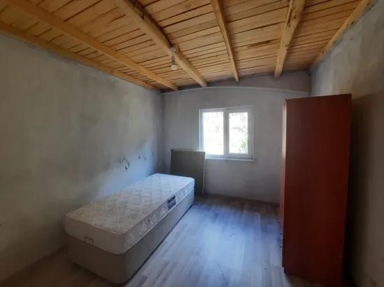 Çameli Kızılyaka’da 5 000 M2 Müstakil Arazide 2+1 Ev ve 200 M2 Ahır Satılık