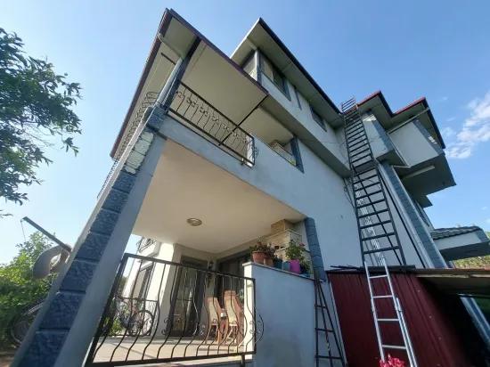 Köyceğiz Toparlar’da 1400 m2 arsada 5 daire müstakil olarak satılık