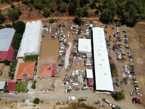 Ortaca'da Organize sanayi bölgesinde 3.000 m2 arazi ve 200 m2 Depo kiralık.
