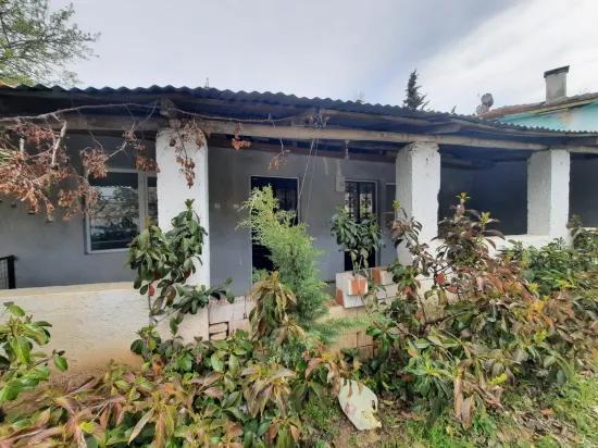 Acıpayam Olukbaşı'nda 257 m2 arsada müstakil, 85 m2, 2+1 Köy Evi Satılık veya Takas